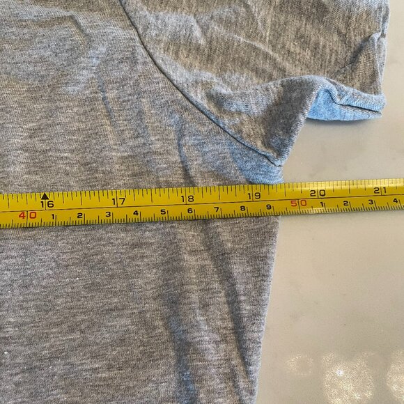 Peanuts T-Shirt - “I Got A Rock”  Halloween Scene - Women's size M - Brand New - Picture 9 of 13